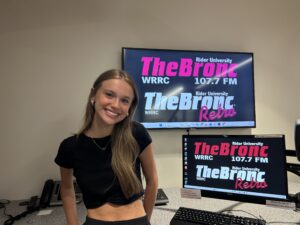 Samantha Clark posing in the studio
